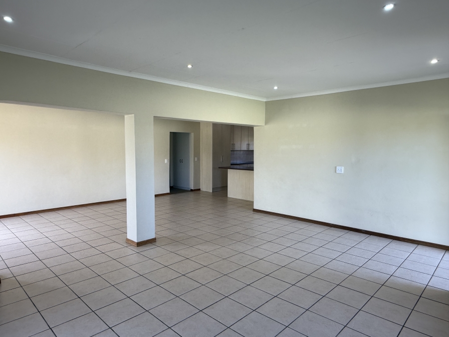 3 Bedroom Property for Sale in Sandbaai Western Cape